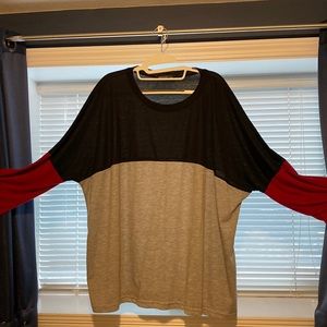 Color block long sleeve shirt. Black/ grey / burgundy. Looks great with jeans!